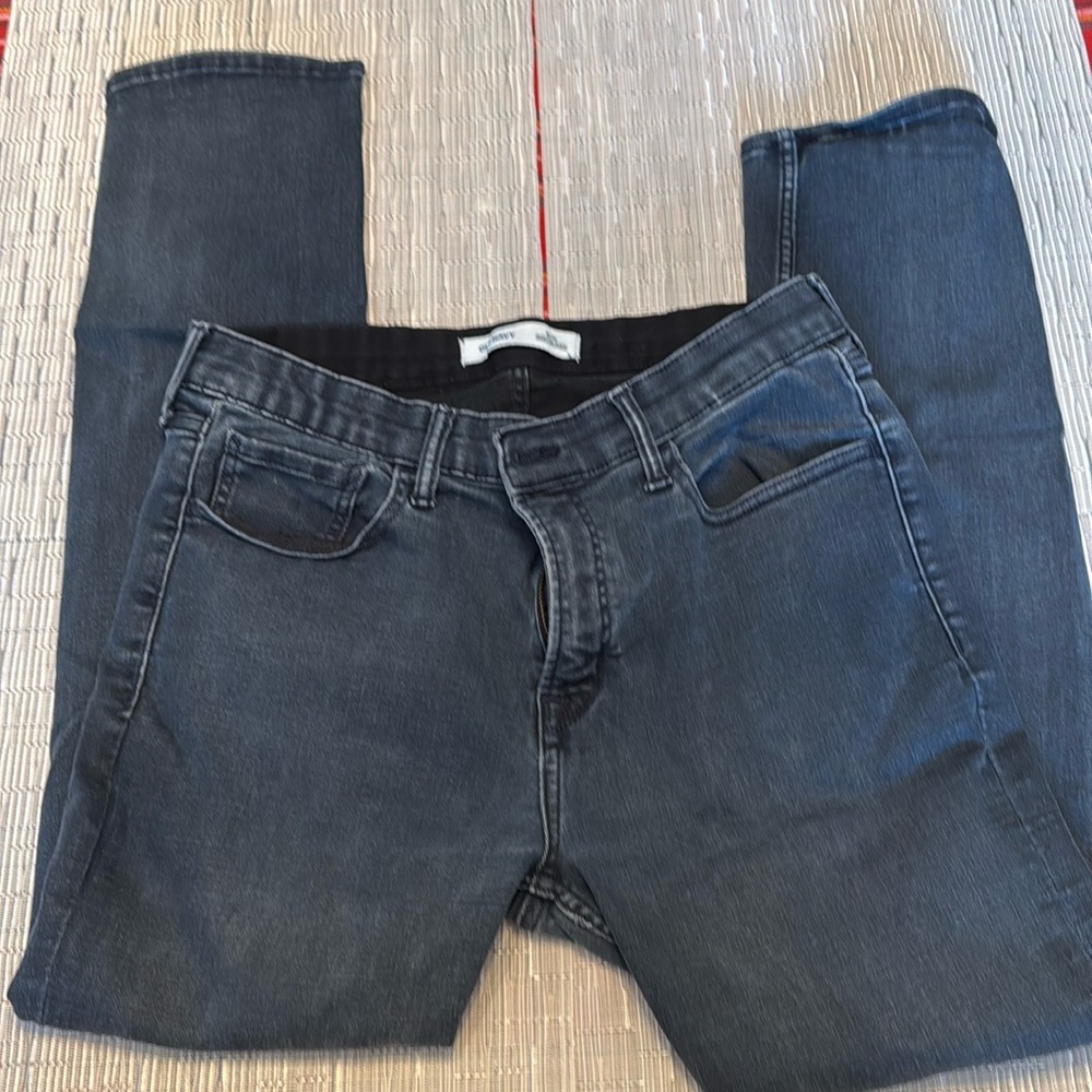 Old Navy Slim Fit Jeans. 34x30.
